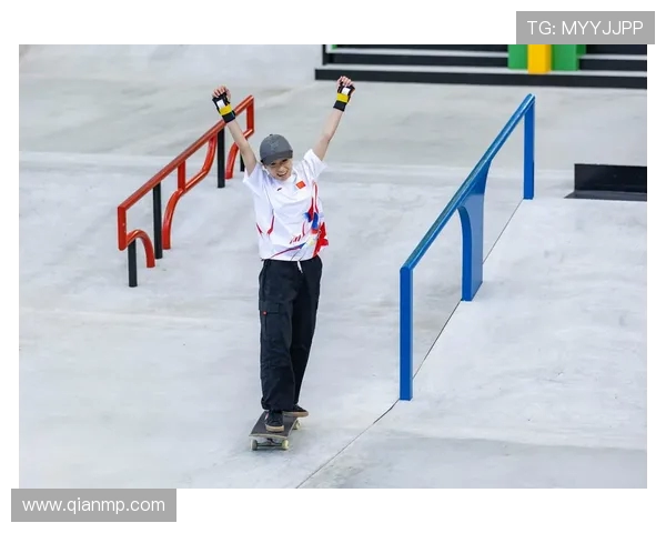 深圳滑板队技术飞跃再创新高引领全国滑板新潮流 深圳滑板队技术飞跃再创新高引领全国滑板新潮流