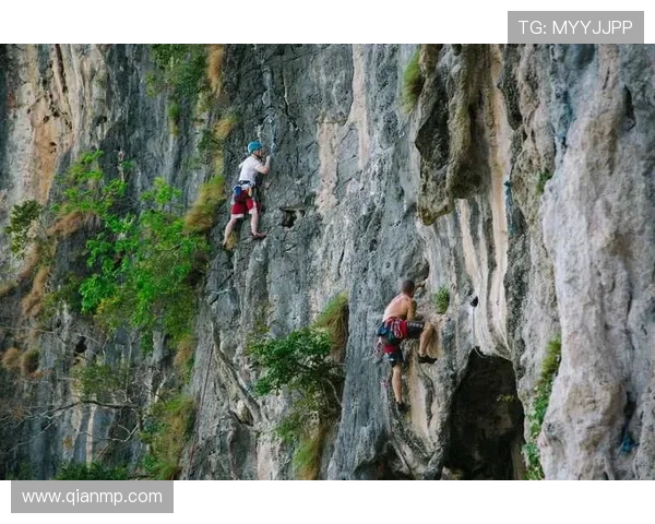 西安攀岩队在极限运动会中以91分稳居积分榜首位