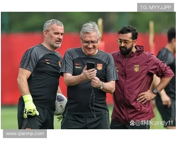 中国足球迎战土耳其球队期待突破重围展现实力与风采