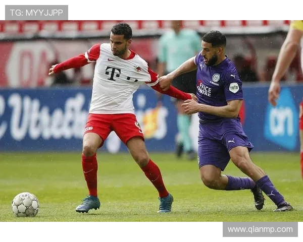 意大利与荷兰足球对决结果揭晓赛况分析与精彩瞬间回顾