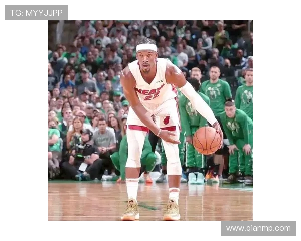 篮球对决凯尔特人全力以赴争夺胜利的精彩瞬间与战术分析 篮球对决凯尔特人全力以赴争夺胜利的精彩瞬间与战术分析