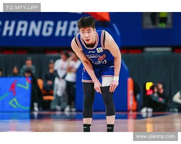 郭昊文：从青年才俊到篮球场上的闪耀明星之路