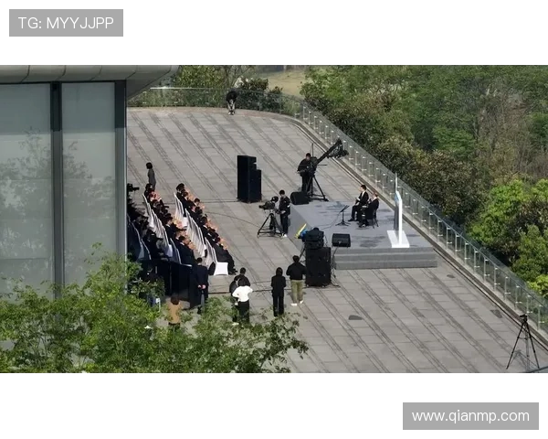 专访黄强：探寻英雄联盟背后的成功秘诀与发展历程