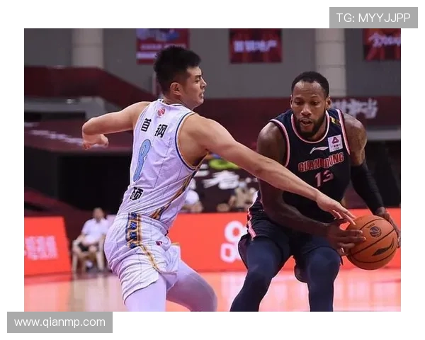 南京篮球队与广州篮球队赛后战术分析与复盘探讨 南京篮球队与广州篮球队赛后战术分析与复盘探讨