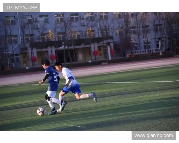 李秀英专访：从绿茵场到人生舞台的足球旅程回顾与展望